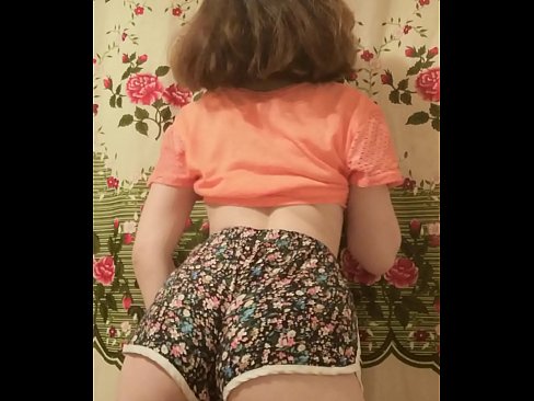 ❤️ Seksīga jauna skaistule izģērbjas no šortiem kamerā ❤️❌ Duršanās video pie mums lv.hentaibar.ru ❌