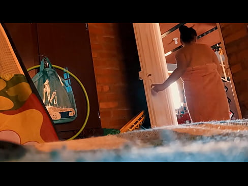 ❤️ Mans tēvocis seko man līdzi dušā, viņš mani drāž, kamēr es eju dušā. ❤️❌ Duršanās video pie mums lv.hentaibar.ru ❌