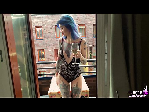 ❤️ Milzīga meitene sūc ar rīklīti un kaislīgi drāž zem klajas debess ❤️❌ Duršanās video pie mums lv.hentaibar.ru ❌